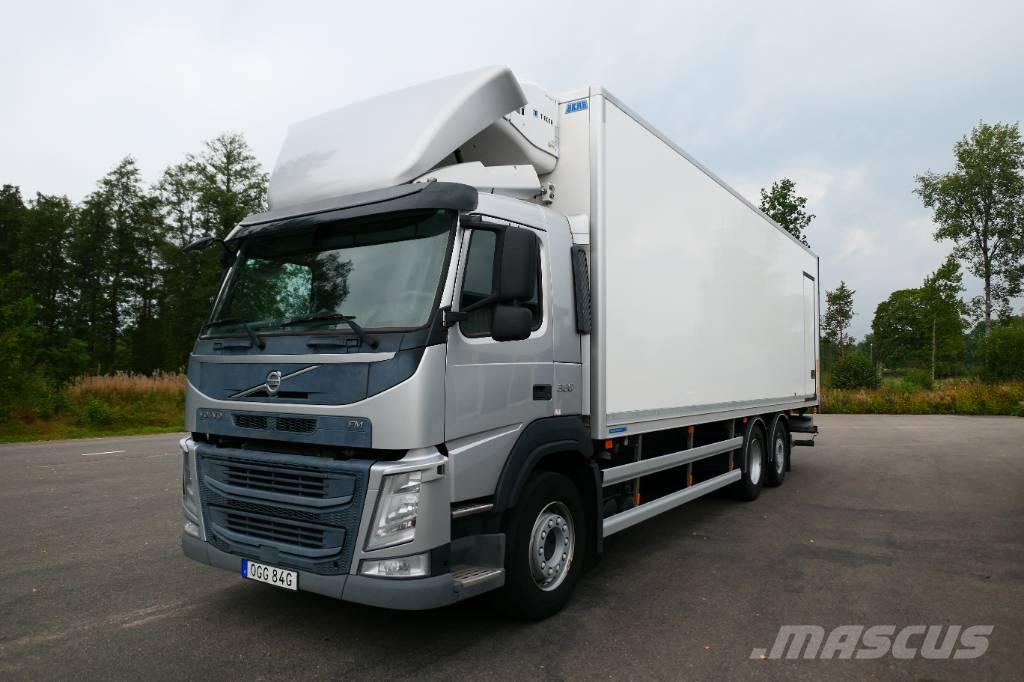 Volvo Fm330 6x2*4 Camion cu control de temperatura