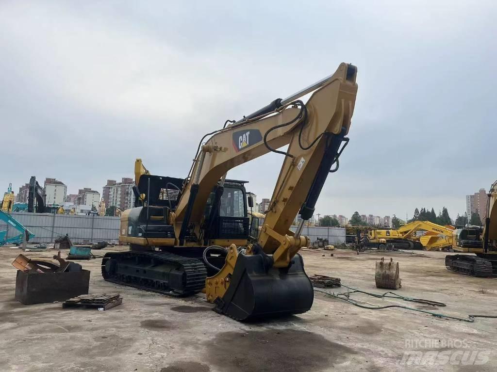 CAT 325D Excavatoare pe șenile
