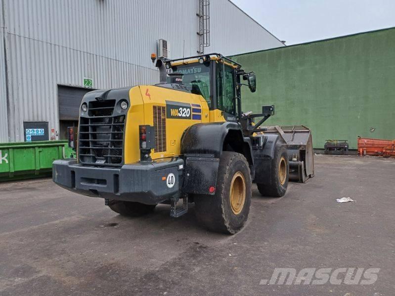 Komatsu WA 320-8 Incarcator pe pneuri