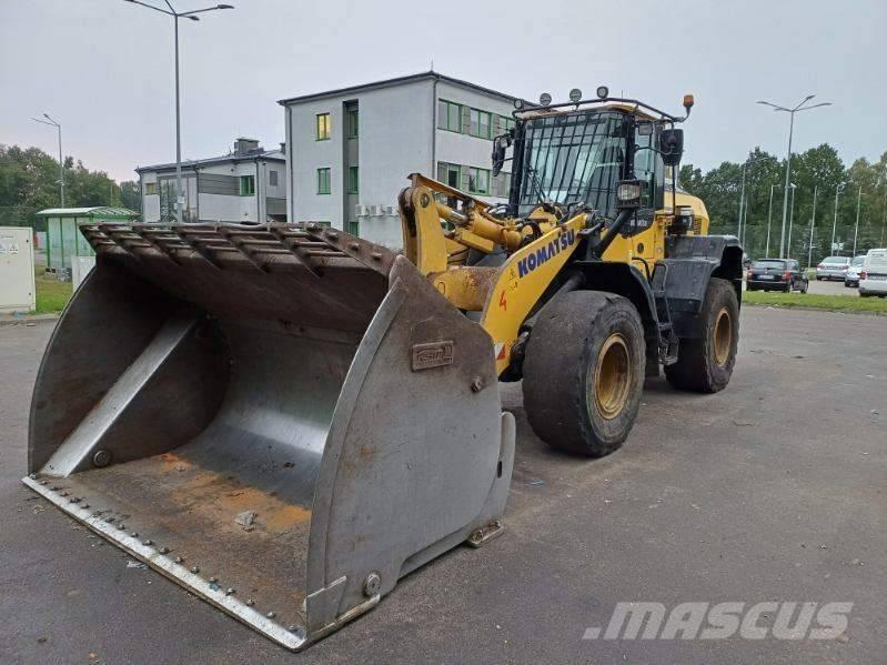 Komatsu WA 320-8 Incarcator pe pneuri