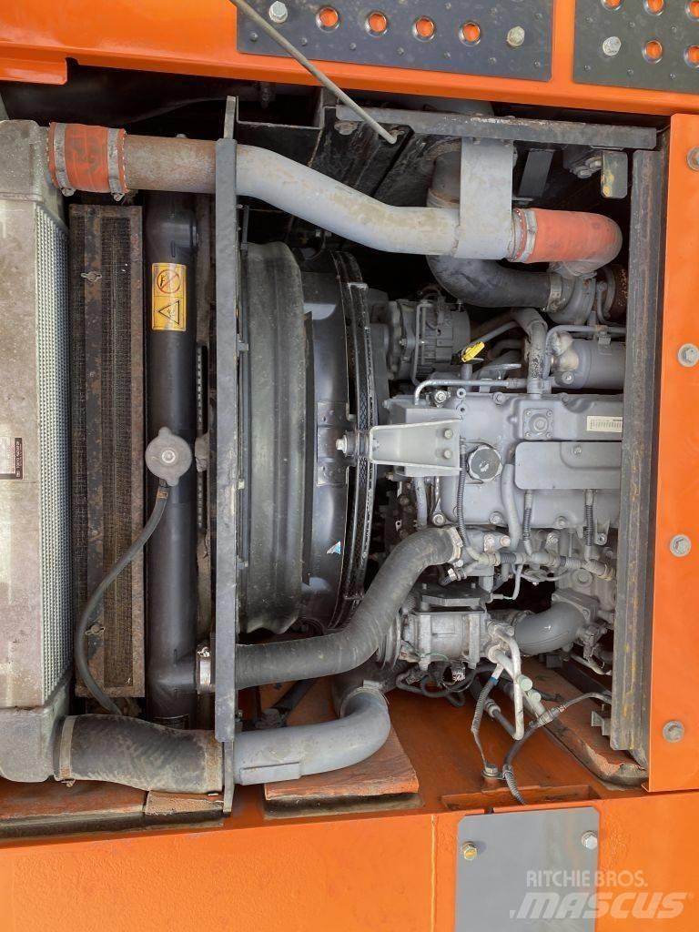 Hitachi ZX 140 W-3 Excavatoare cu roti