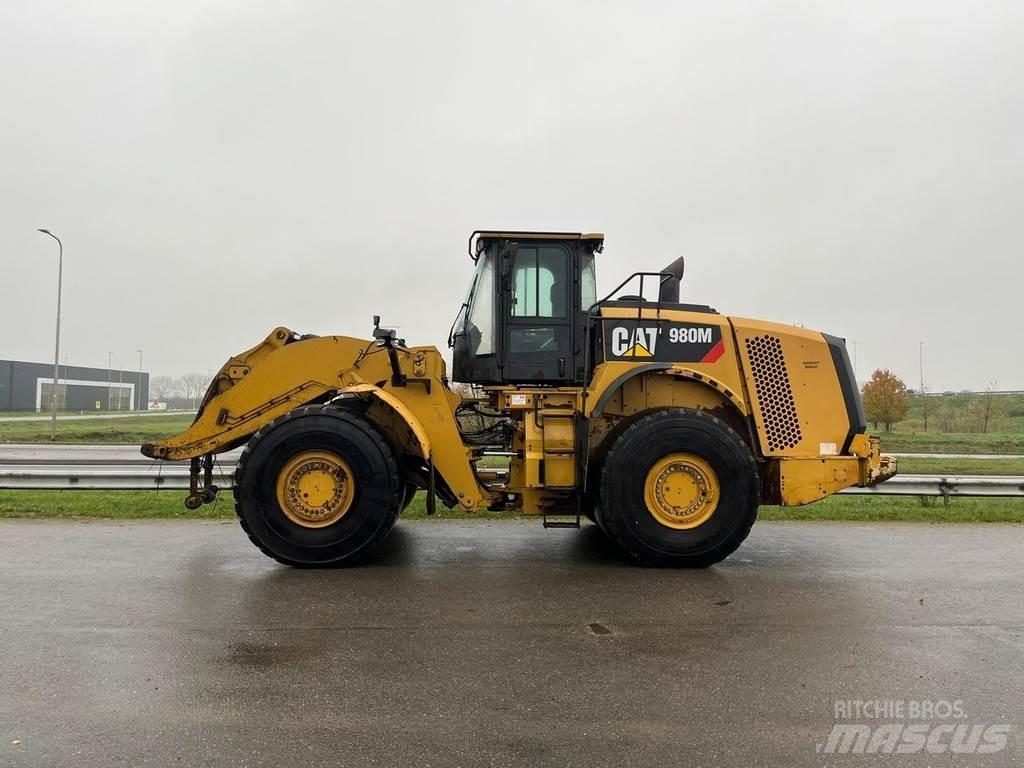 CAT 980M Incarcator pe pneuri