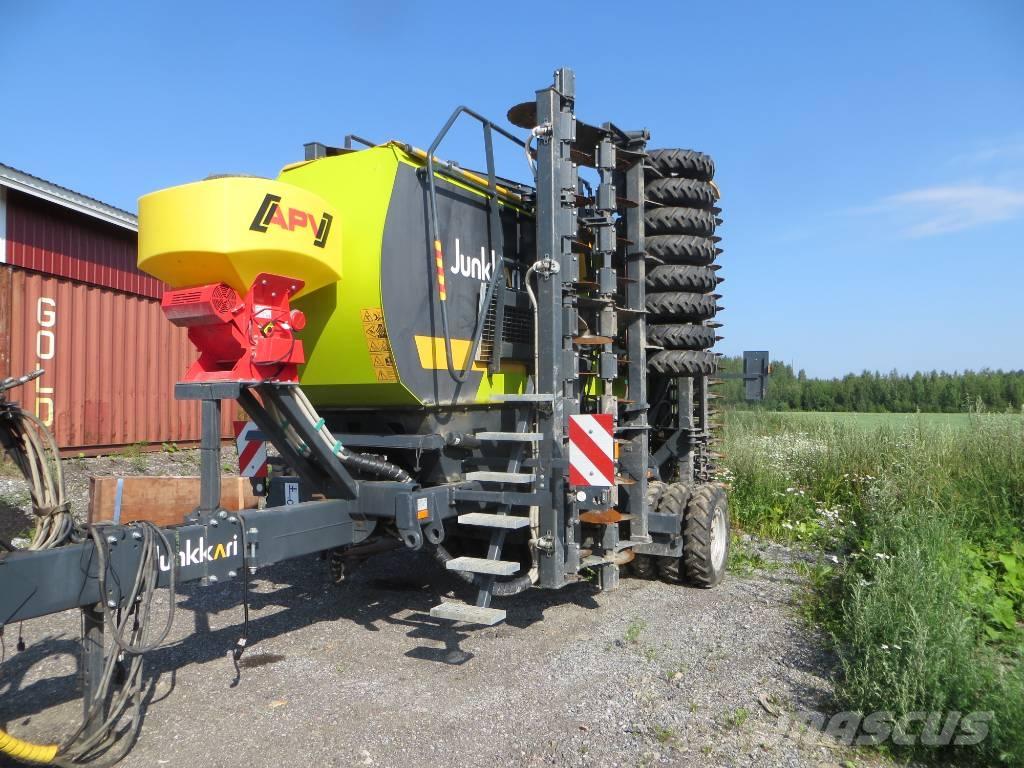 Junkkari W700 Semanatoare