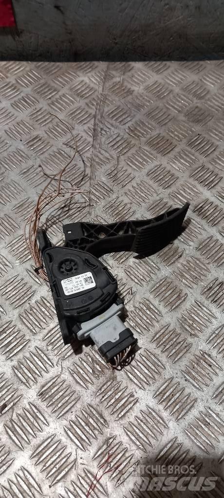 MAN TGX    81259706103 Cabine si interior