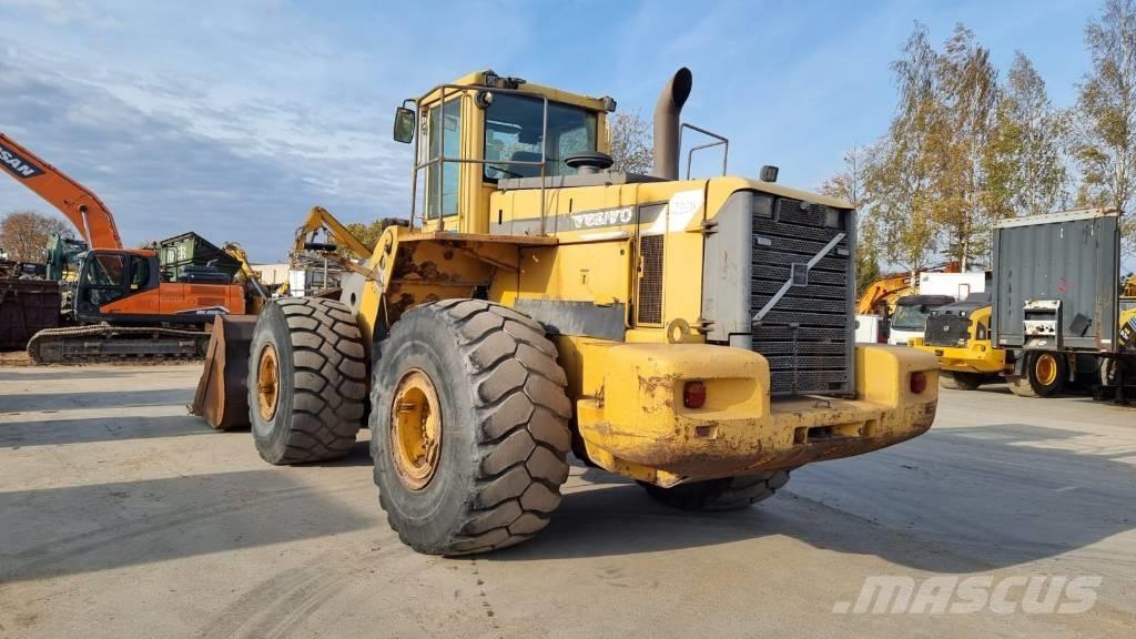 Volvo L 220 D Incarcator pe pneuri