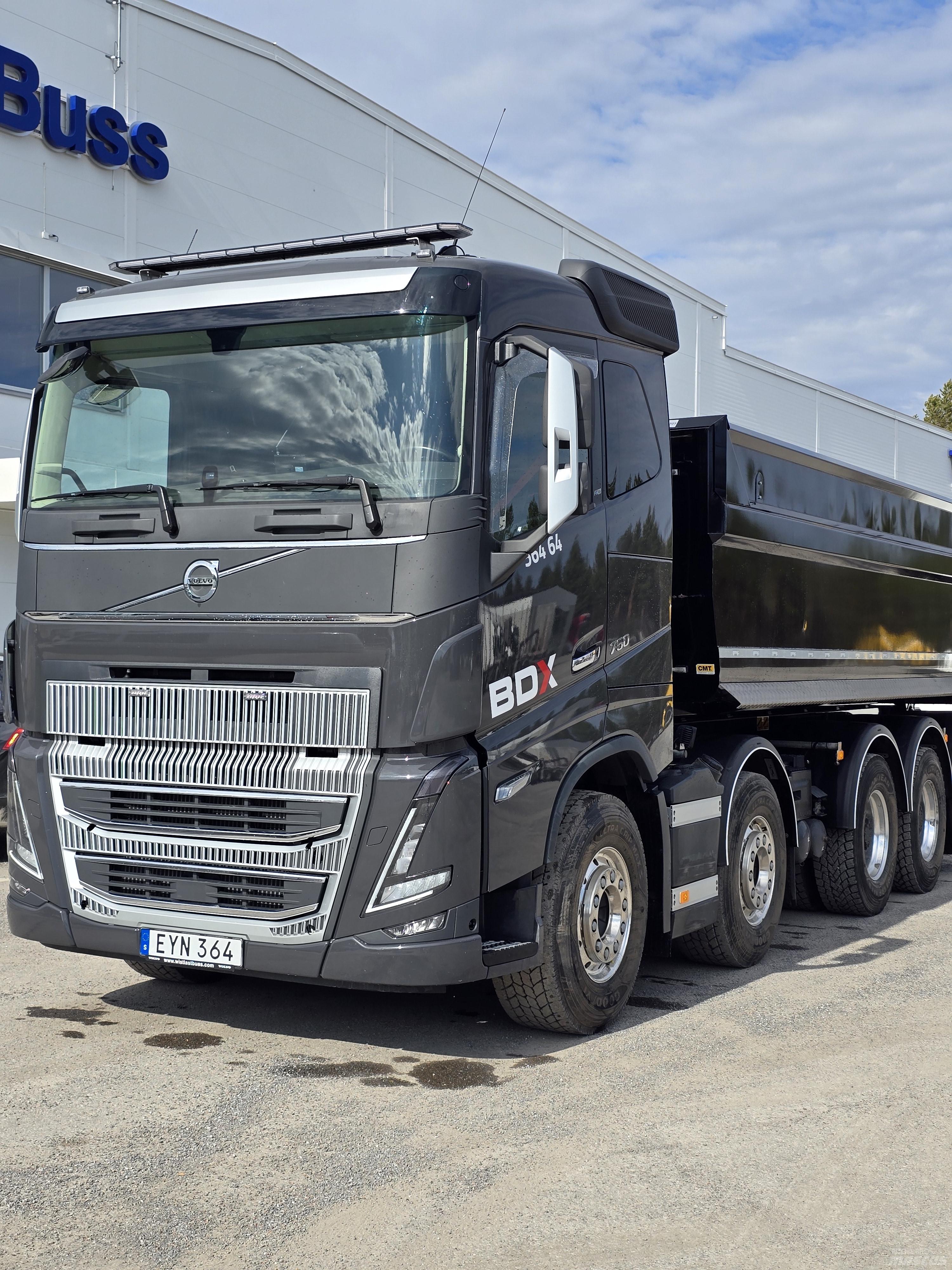 Volvo FH16 750 Autobasculanta