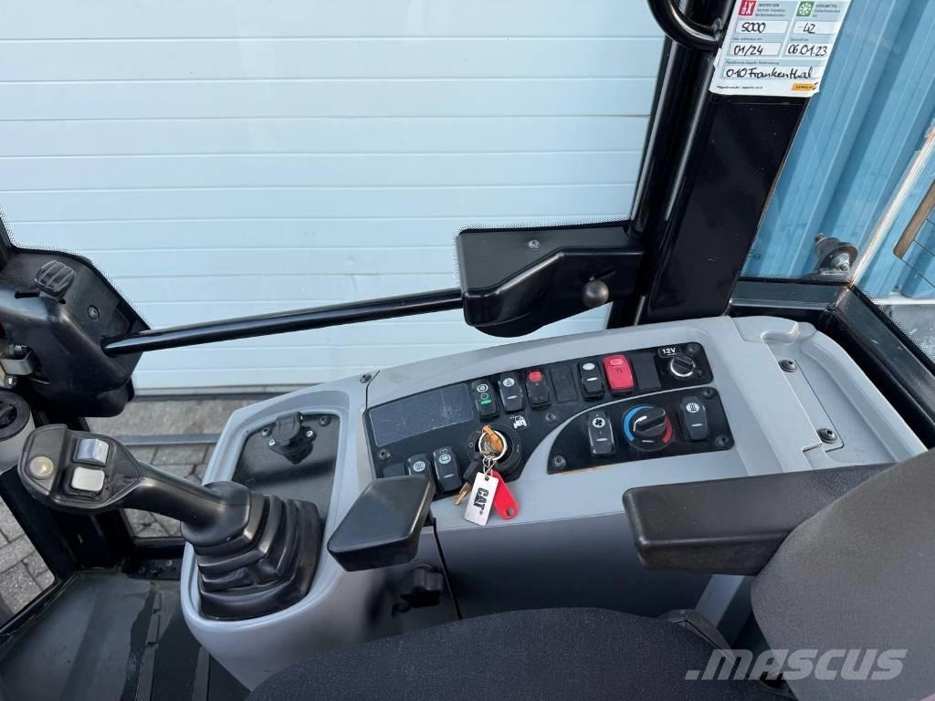 CAT 907 H Incarcator pe pneuri