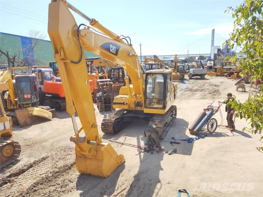 CAT 320B Excavatoare pe șenile
