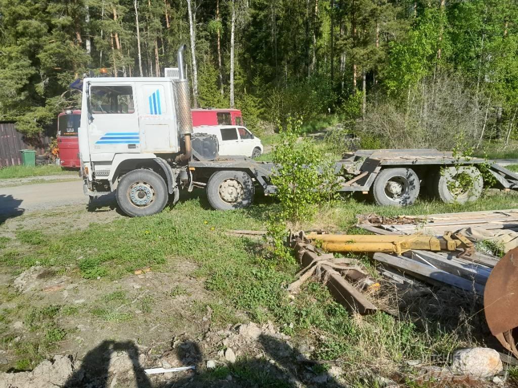 Volvo F12 Camioane platforma/prelata