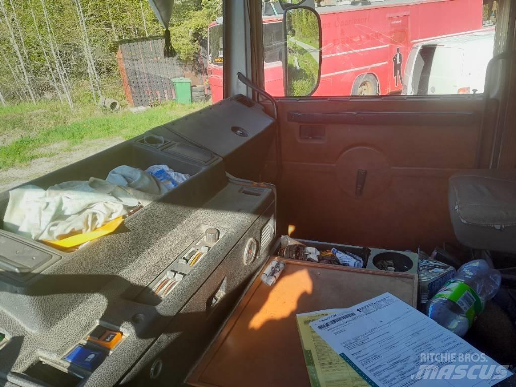 Volvo F12 Camioane platforma/prelata