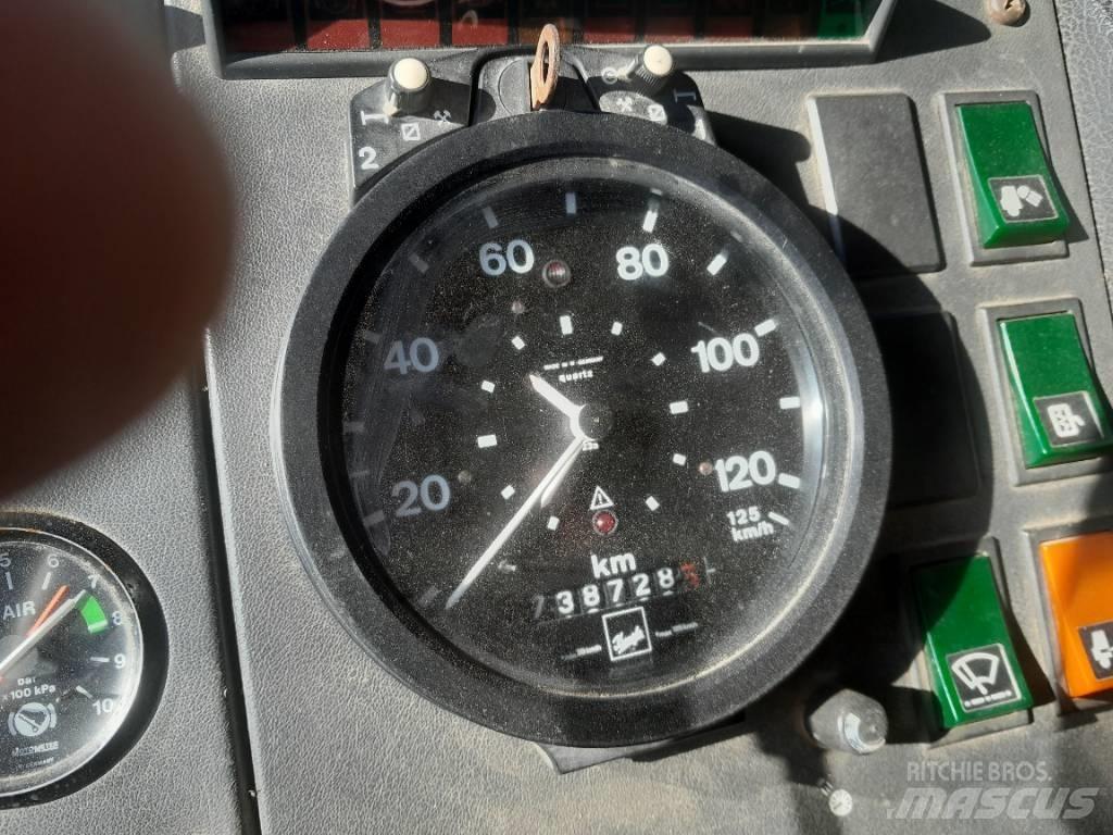 Volvo F12 Camioane platforma/prelata