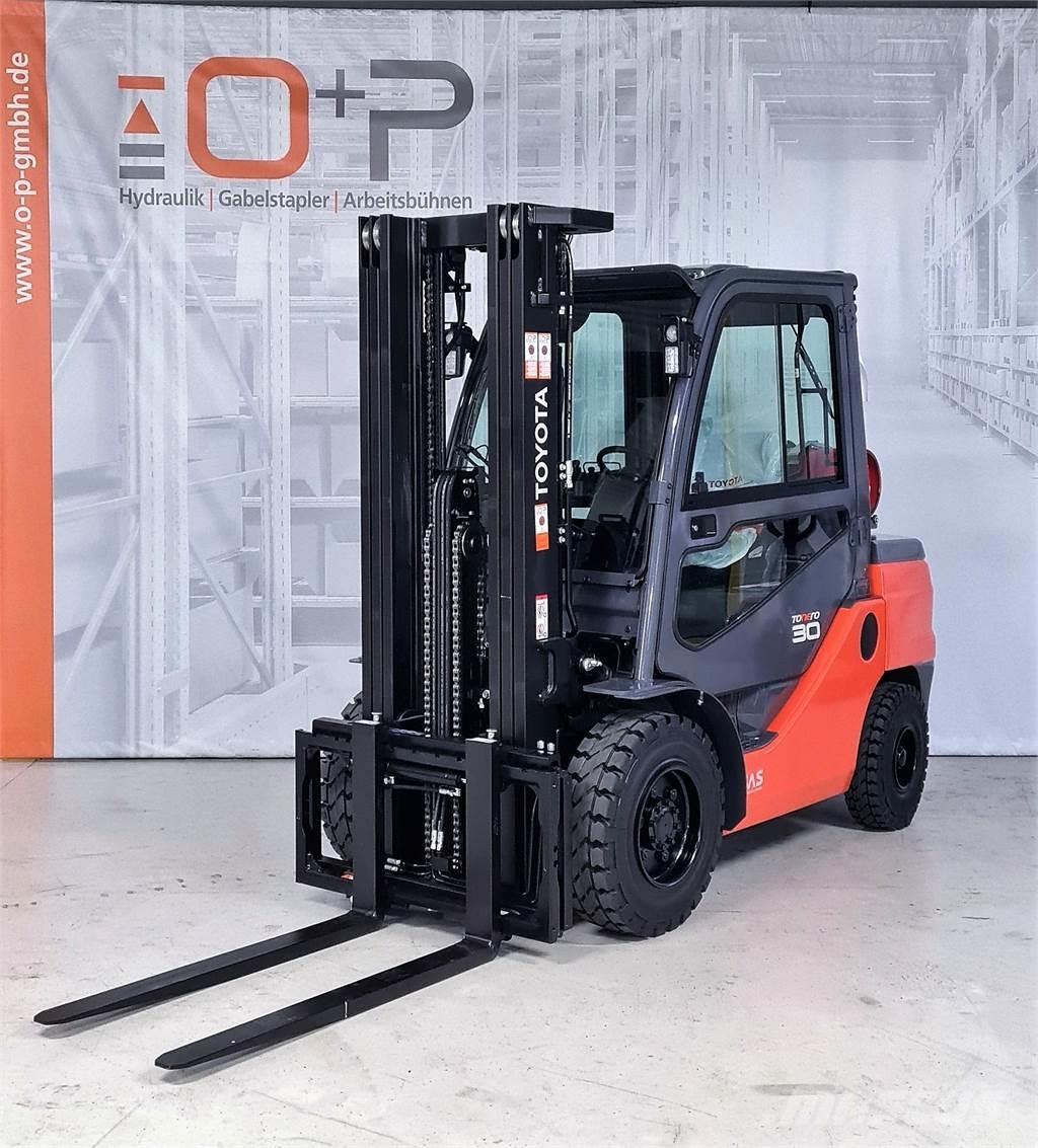 Toyota 02-8FGF30 Stivuitor GPL