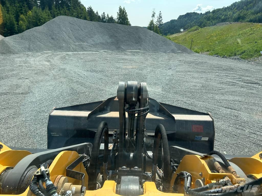 Volvo L 180 H Incarcator pe pneuri