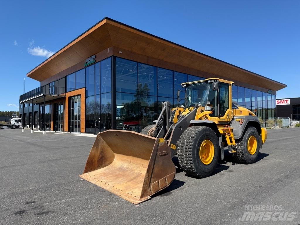 Volvo L120H Incarcator pe pneuri