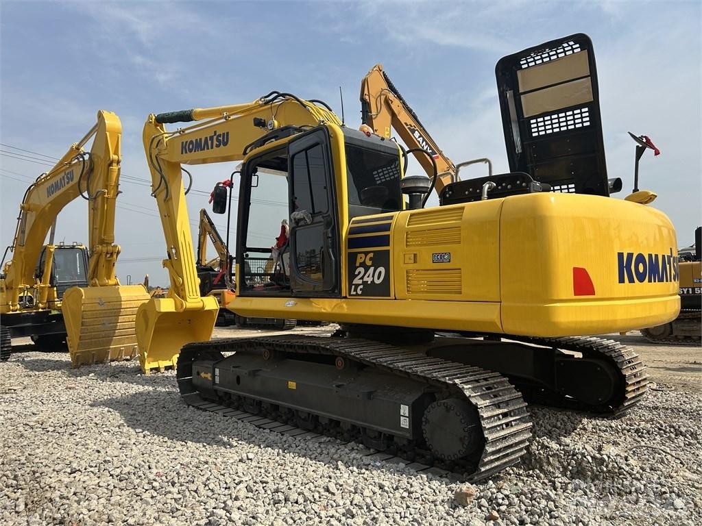 Komatsu PC 240 Excavatoare pe șenile
