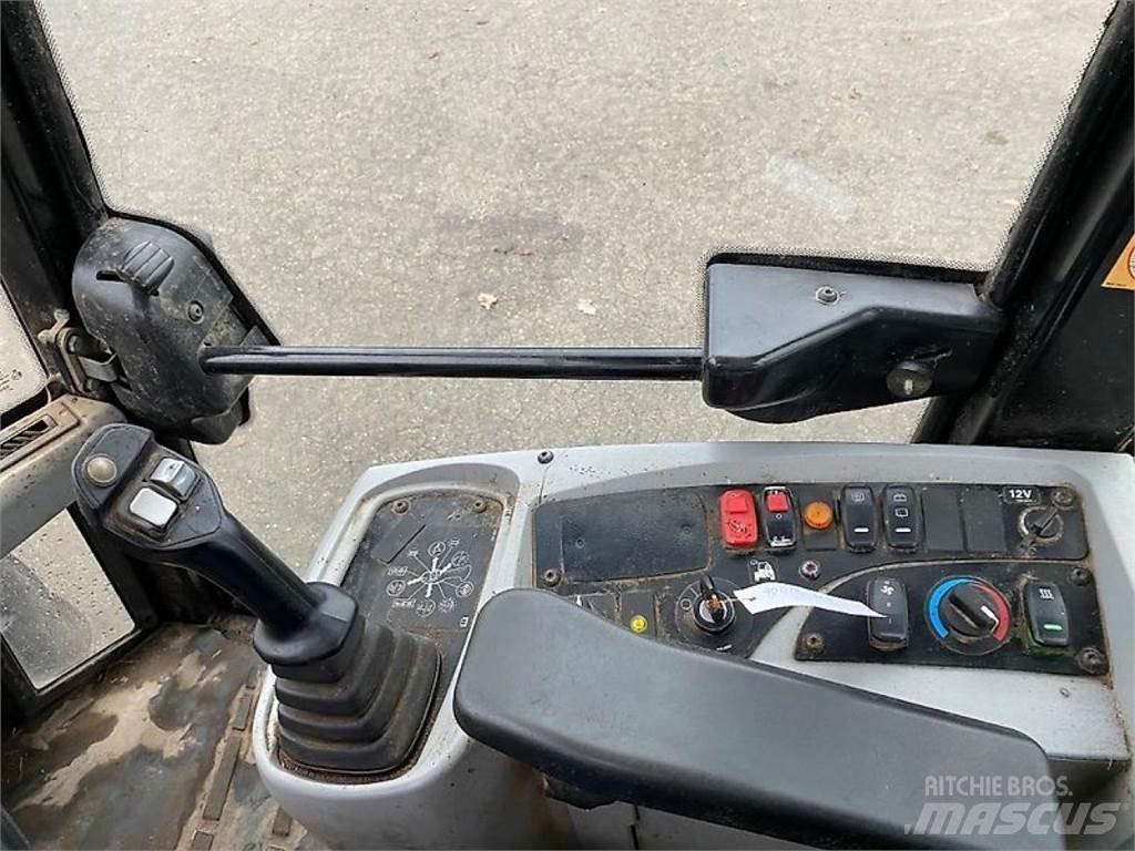 CAT 908M Incarcator pe pneuri