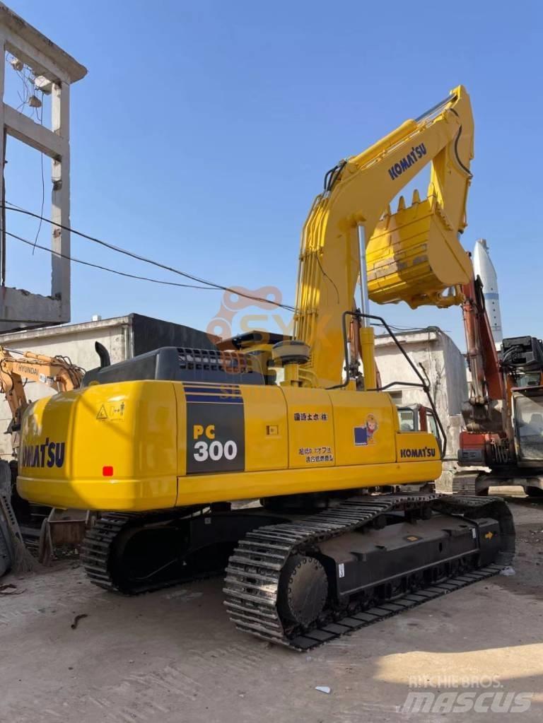 Komatsu PC 300 Excavatoare pe șenile
