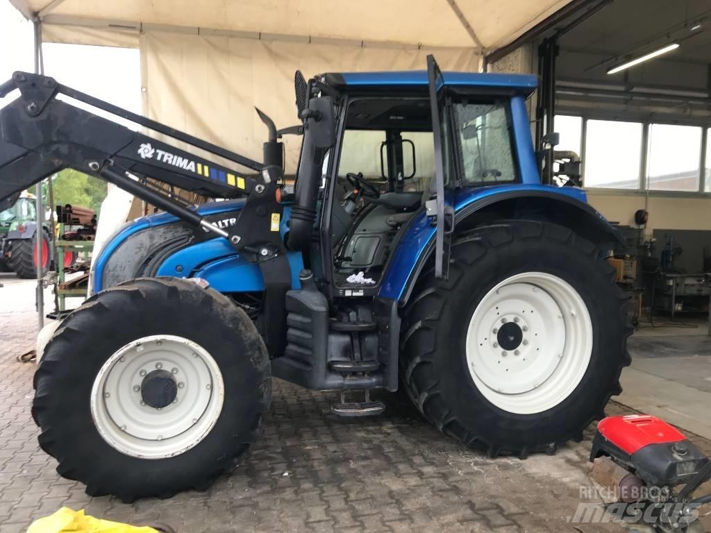 Valtra N 142 Tractoare