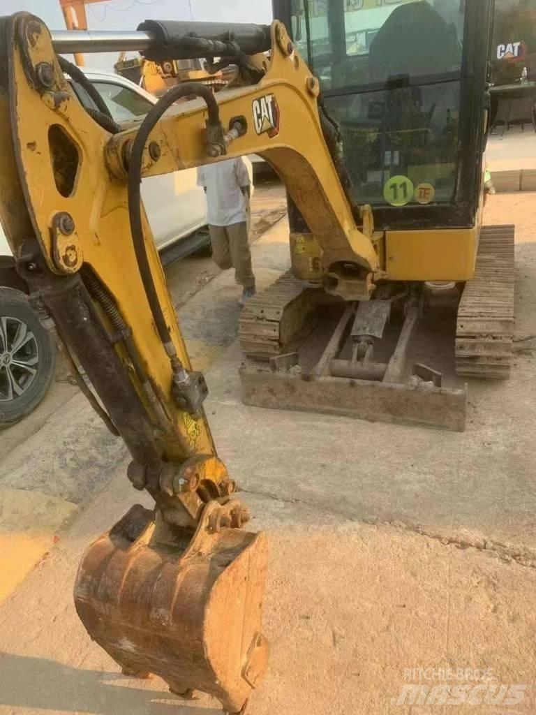 CAT 302 Mini excavatoare < 7t