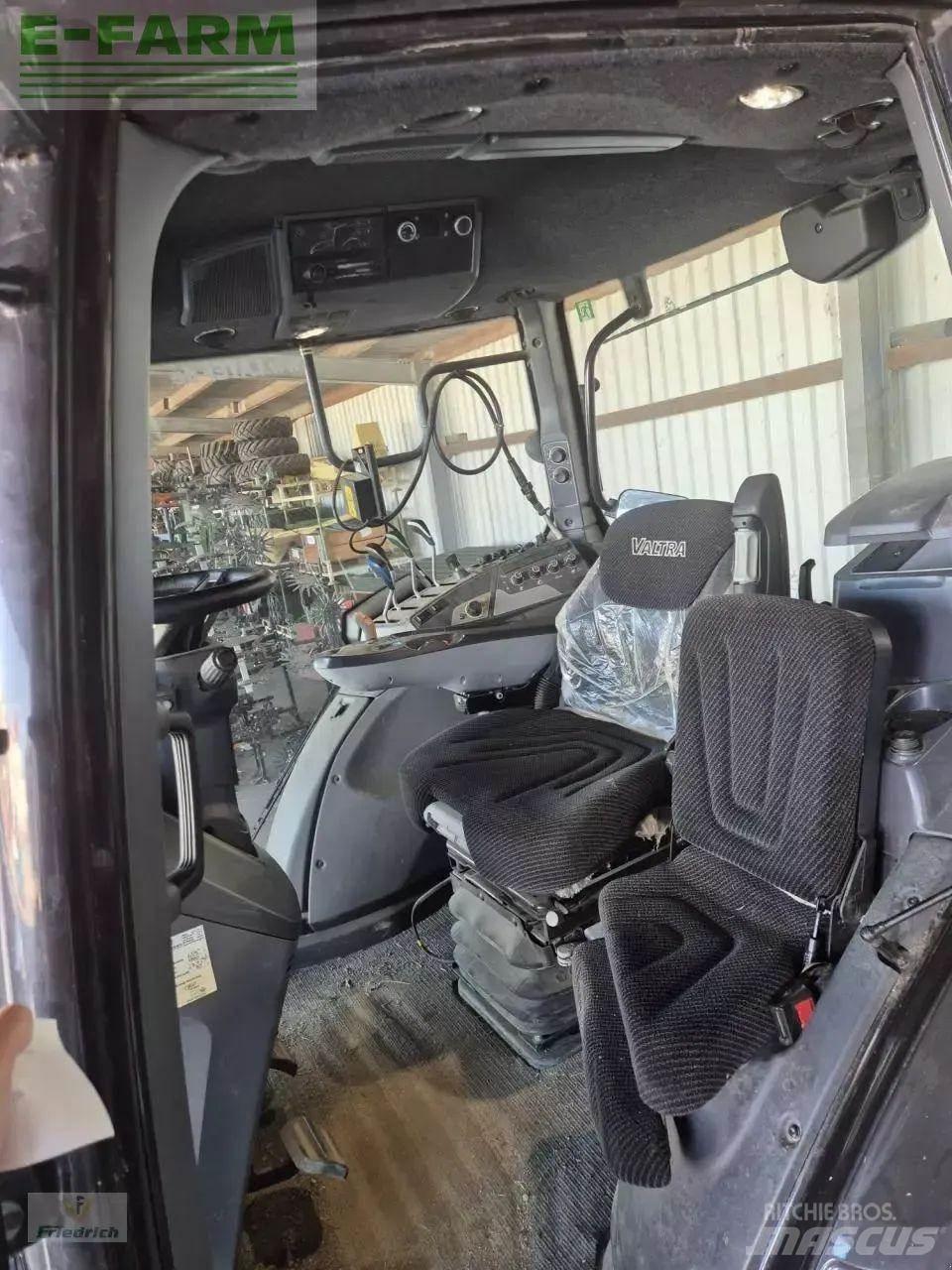 Valtra t235a Tractoare