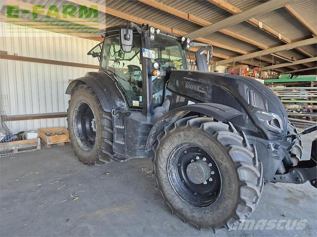 Valtra t235a Tractoare