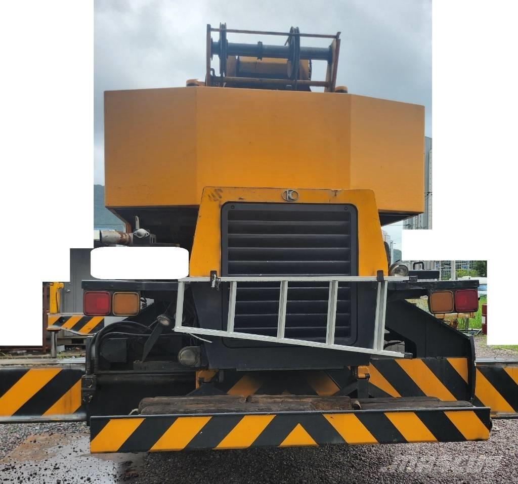 Kato SR 250 Macara teren accidentat