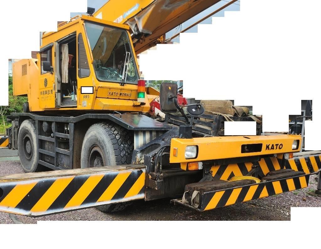 Kato SR 250 Macara teren accidentat