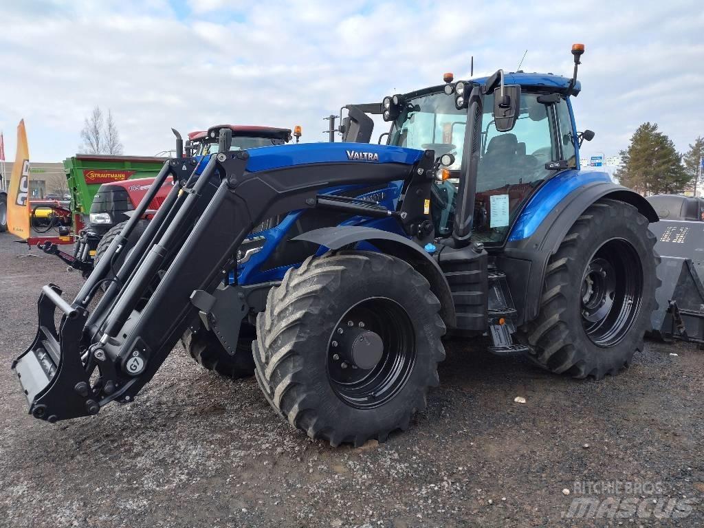 Valtra T 235 Direct Tractoare