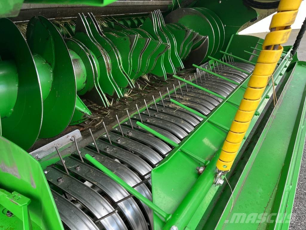 John Deere V 451R Masina de balotat cilindric