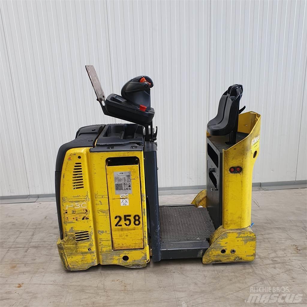 Linde P30C Camioane de tractiune