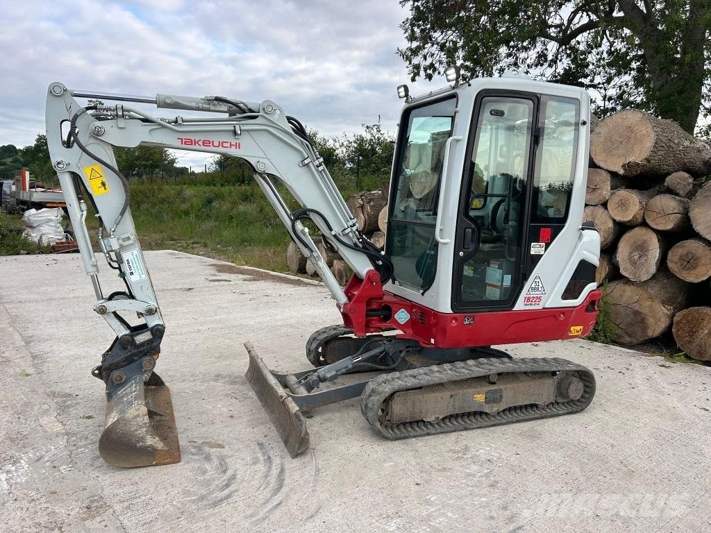 Takeuchi TB 225 Mini excavatoare < 7t