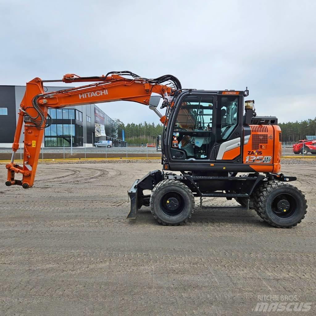 Hitachi ZX 135W Excavatoare cu roti