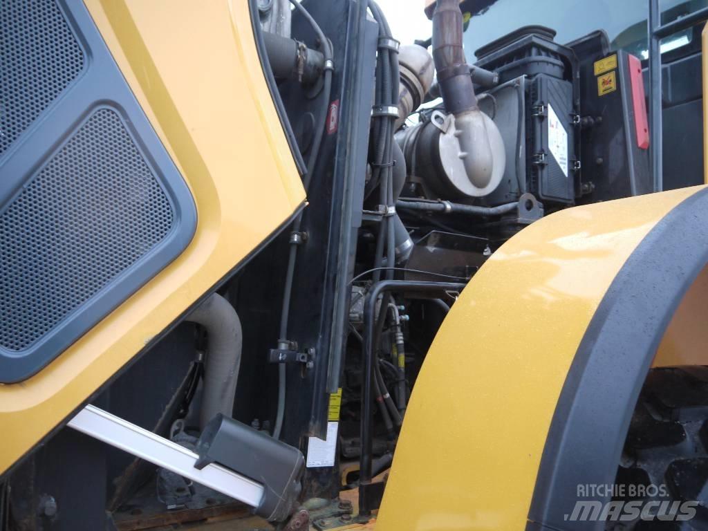 Hyundai HL 955 Incarcator pe pneuri