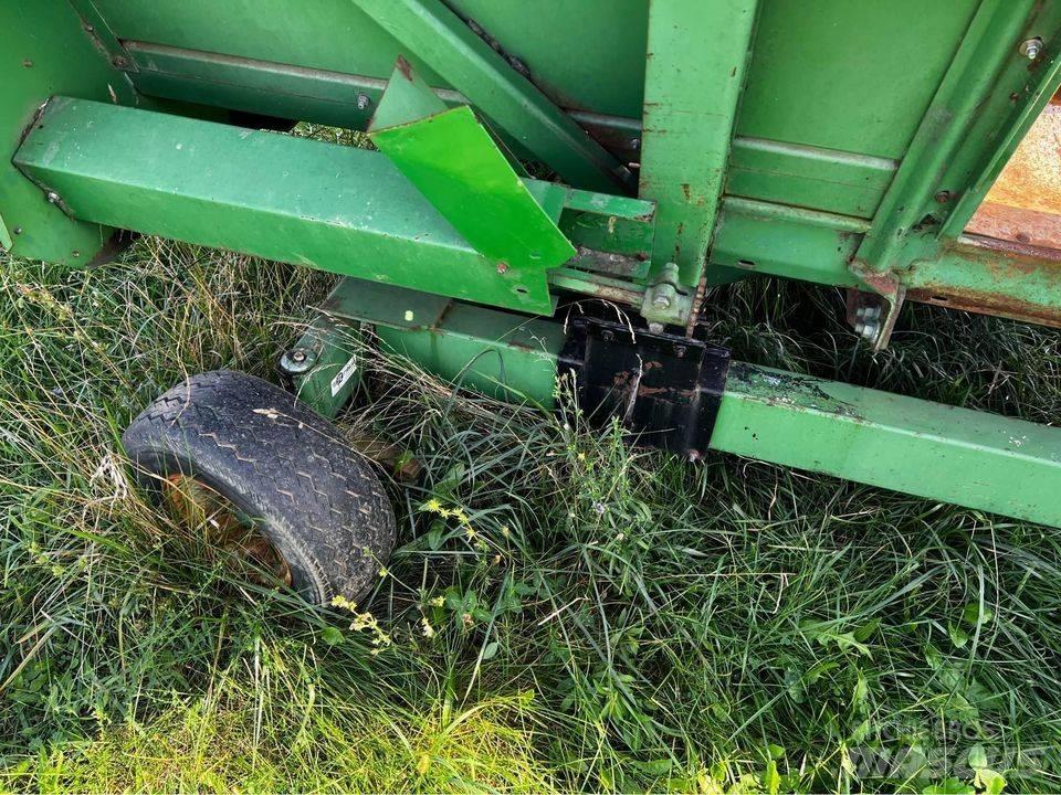 John Deere 643 Combine capete pentru culegatoare