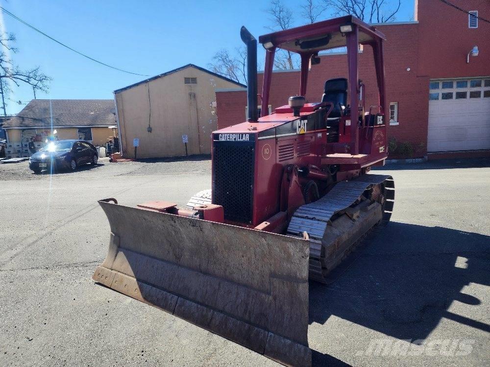 CAT D 3 C III Buldozere pe senile