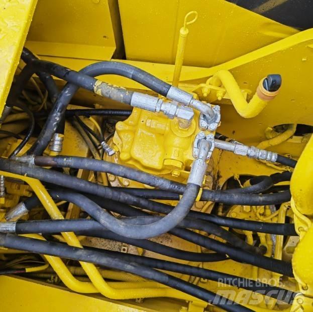 Komatsu PC220-8 Excavatoare pe șenile
