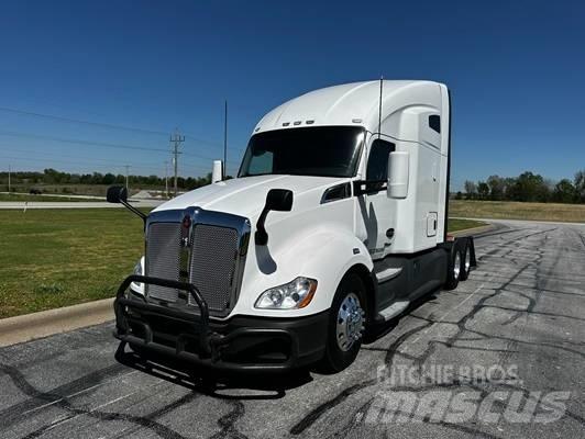 Kenworth T 680 Autotractoare