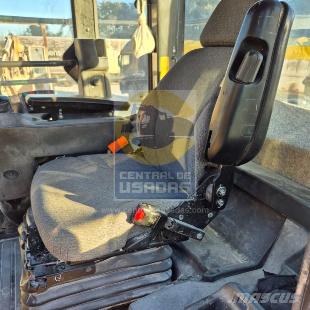 John Deere 724 K Incarcator pe pneuri