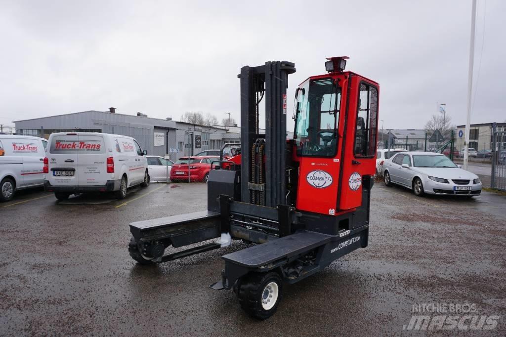 Combilift C4000 Stivuitoare cu patru brate