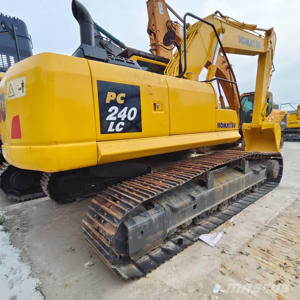 Komatsu PC 240-8 Excavatoare pe șenile
