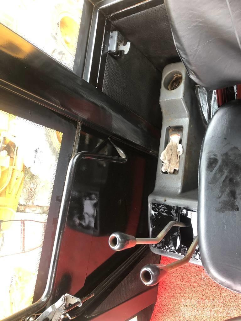 CAT 966 Incarcator pe pneuri