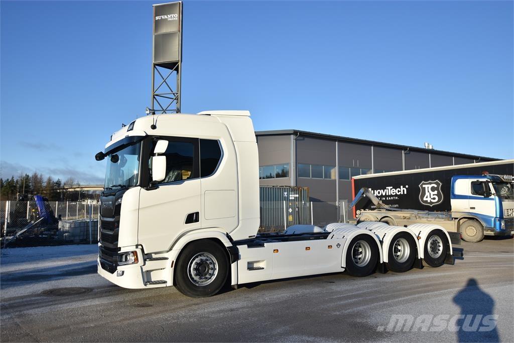 Scania R590 8X4 Camion cabina sasiu