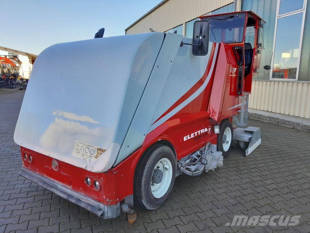 Zamboni Engo 230 LX Utilaje întreţinere terenuri - Altele