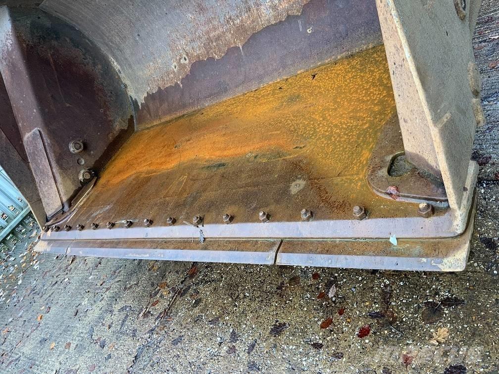 JCB 457 HT Incarcator pe pneuri