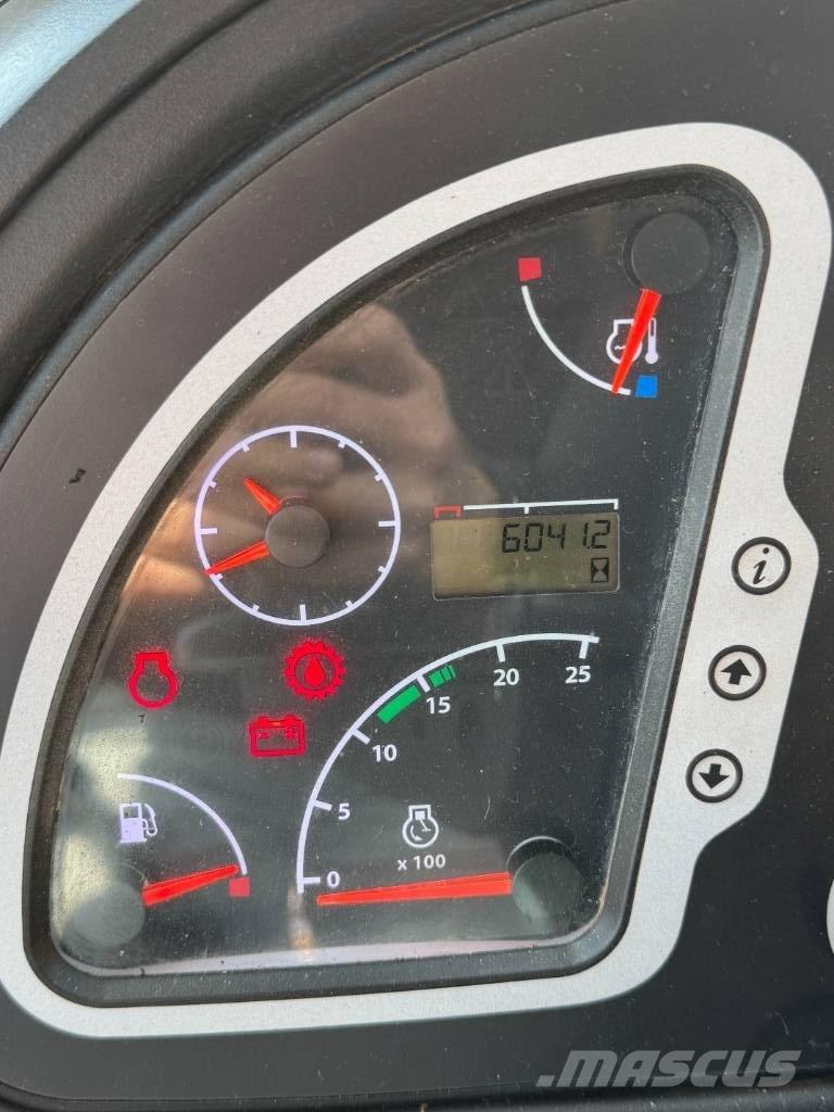 JCB 4CX Buldoexcavatoare