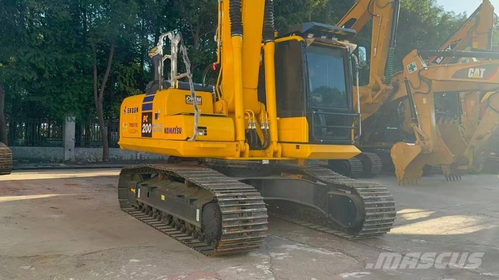 Komatsu PC 200-8N1 Excavator amfibiu