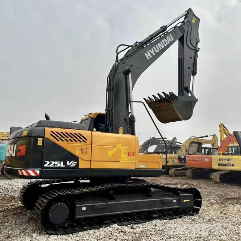 Hyundai 225VS Excavatoare pe șenile
