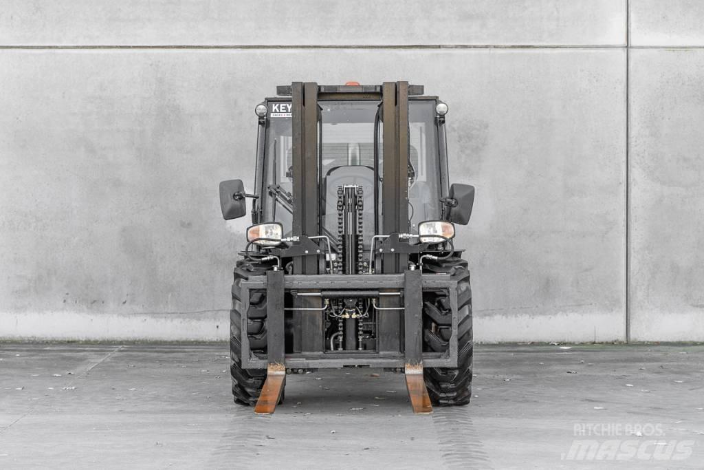 Manitou MC 30-4 Stivuitor diesel