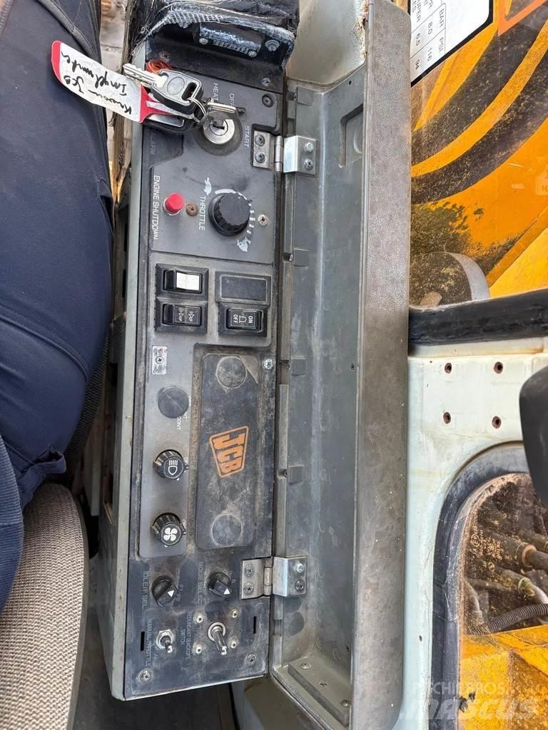 JCB JS130W Excavatoare cu roti