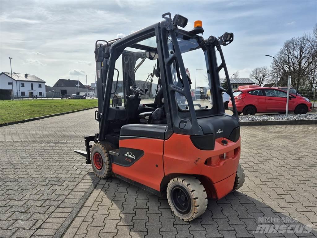 Linde E25 Stivuitor electric